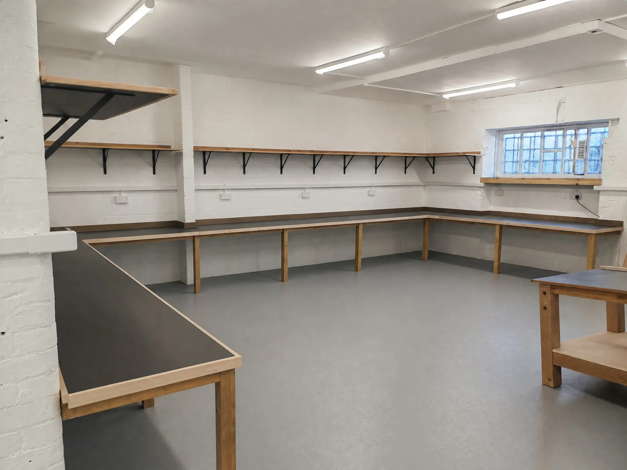 The main bench area in the makerspace at Hone Limehouse